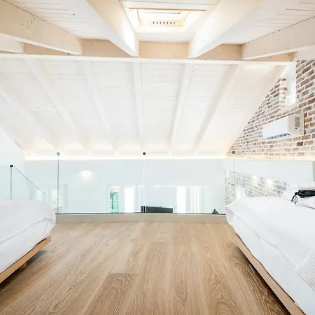 Murofinto Homes De Vecchio Apartmán *