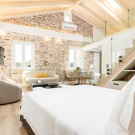 Murofinto Homes De Vecchio *