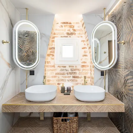 Murofinto Homes De Vecchio * Corfu (city)