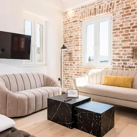 Murofinto Homes De Vecchio * Corfu (city)