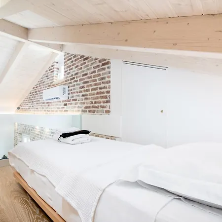 Murofinto Homes De Vecchio *